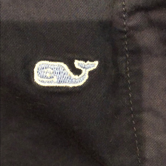 Vineyard Vines whale print shorts - Picture 4 of 6